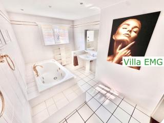 Ferienhaus Villa EMG Celle nah Hannover mit Pool, Kamin, Garten, Teich, Wald, Partyraum für Familien Gruppen bis 22 Personen - 6