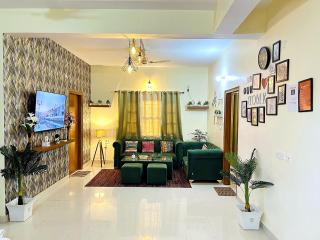 ZoomStay - 3BHK Apartments - 0