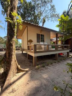 Phayam Coconut Beach Resort - 8