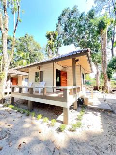 Phayam Coconut Beach Resort - 1