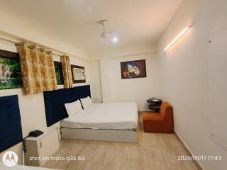 Hotel Sky International Near Airport - 3
