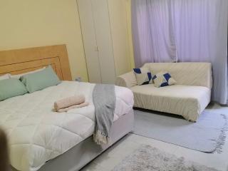 Junior's Guest Apartments - 2