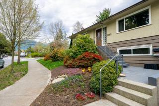 Cozy 2BR Suite, Private, Easy access to SeaBus - 9