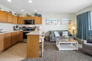Family Suite - Sleeps Six - Ocean Views & Beach Access - Pool and Hot Tub - 2
