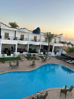 alqamar village - 1