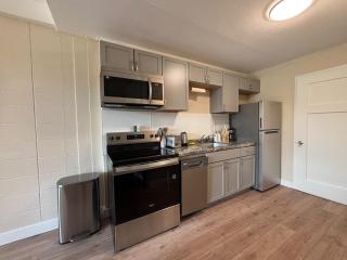 Poolside 1BR in the Heart of Central Austin - 2