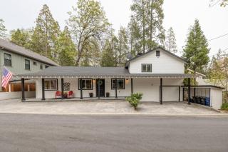 Chardonnay Chalet - 0