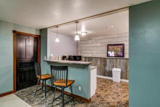 9 Mi to Clear Lake! Cozy Apartment - 2