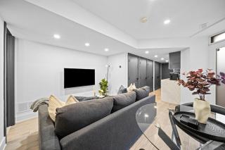 Little Portugal Gem Stylish 2BR Stays - 1