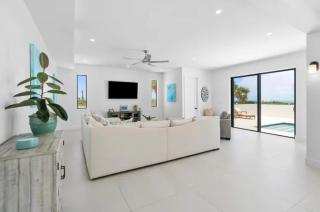 Bespoke Serviced Villa Housekeeping & Cooking Included - 9