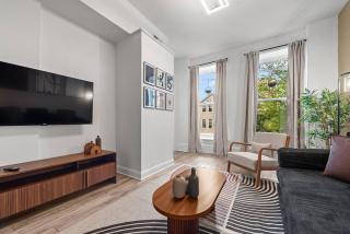 DT Wicker Deluxe Sleeps 6 2-Car Parking&Laundry - 8