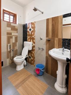 Royal Rooms Aluva - 2