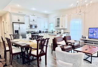 Premium comfort steps from the Bentonville Square! - 8
