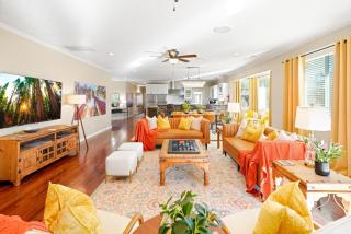 Luxurious Brand New property 3bd/3b Pool & Hot tub - 0