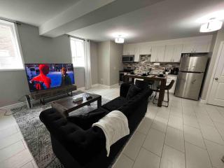 3-BR Private Suite Extended Stays in Ingersoll - 8