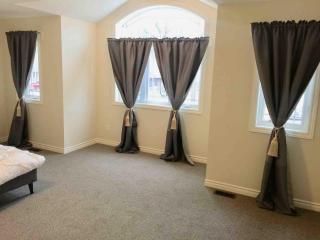 Spacious 5-Bedroom HomePerfect for Work Crews - 2