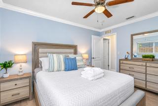 Luxurious Spa Retreat with Stunning Pool in Palm Harbor - 7