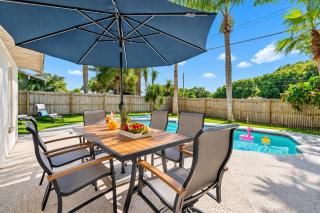 Luxurious Spa Retreat with Stunning Pool in Palm Harbor - 6