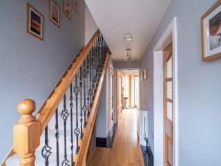 Helmton House - 9