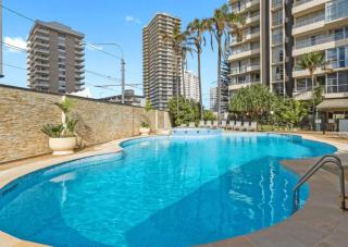 2-bedroom apartment Surfers Paradise - 5