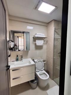 Misty Springs Westlands - 1BR Executive Apt, 2 Min Walk to GTC, Expressway , Rooftop Pool & Gym - 4
