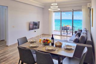 Beachfront & Sea View Apartment 101 - Happy Rentals - 0