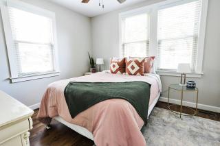 Elmwood Park Retreat Renovated 3 Bed 2 Bath DT - 6