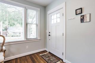 Elmwood Park Retreat Renovated 3 Bed 2 Bath DT - 4