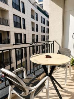Prishtina Stay Apartment with Private Garage and Self Check-in - 8