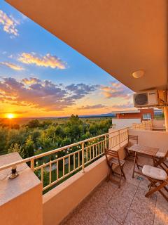 Apartment in a Resort with 6 Pools, Top Floor, Stunning Sunset View - 9