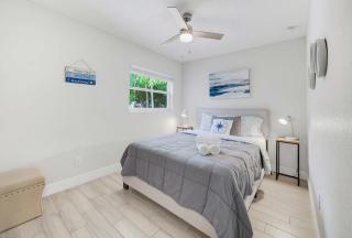 Beach-Ready 2BR Pet Friendly and Backyard BBQ - 6