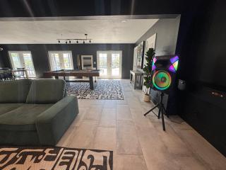 Swanky Villa - Luxury 8BR - 12 Kings - 2 Twin - Pool-Spa - 3
