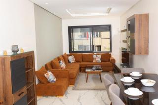 Large living room, balcony, fiber optic, parking, spacious bedroom - 0