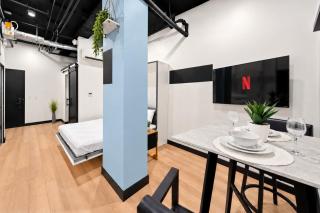 Modern Downtown Stay Near Top Attractions - 3