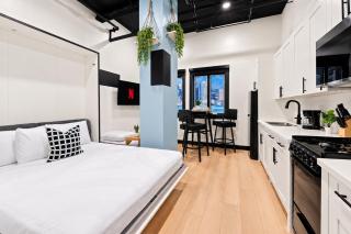 Modern Downtown Stay Near Top Attractions - 4