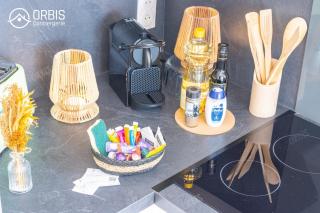 ORBIS - "Les Terrasses de Générac" - Villa 6-8 personnes - Jardin - WiFi - 10 min Nîmes - 8