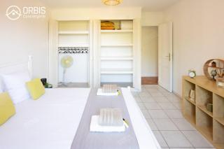 ORBIS - "Les Terrasses de Générac" - Villa 6-8 personnes - Jardin - WiFi - 10 min Nîmes - 7