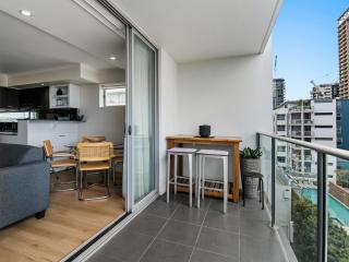 Chic 2-Bed Apartment & 5 minutes walk to QPAC - 7