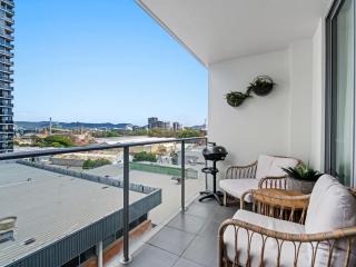 Chic 2-Bed Apartment & 5 minutes walk to QPAC - 8
