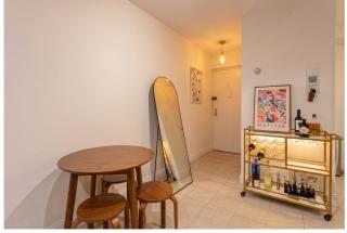 Chic One Bedroom Retreat in Downtown Manhattan - 5