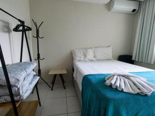 Apartamento frente à quadra 1º andar Palm Village - 7