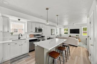 Meadow Retreat' | Near Parks & USU - 1