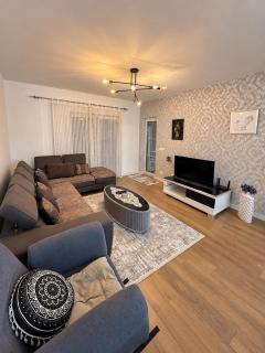 Prishtina Stay Apartment 2 - Modern & Cozy Stay & Self Check-in - 9