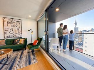 Designed Penthouse 2Bed & 2Bath with SkyTower View on Queen St - 8
