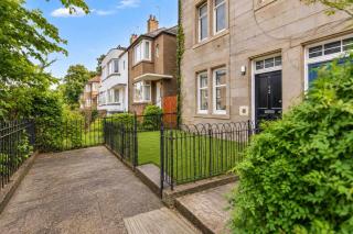 Spacious Edinburgh Home - Free Parking - Wi-Fi - Near City Centre - 6