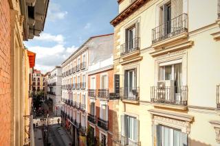 Boutique flat between Gran Via and Chueca central Madrid - 4