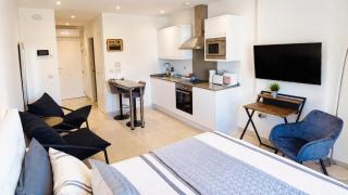 Gibraltar Central Suites - 8