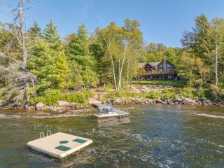 'Adirondack Dream' Your Lakefront Escape - 0