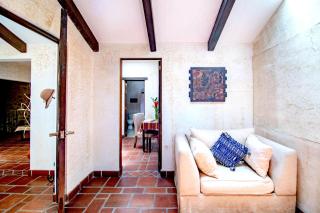 Skylit Room and Private Office with Pool and Hot Tub - 8