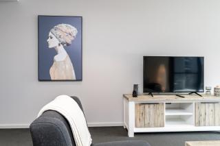Paradise in Popular Pier Complex Apt - Kingston - Hosted by Canstay - 1